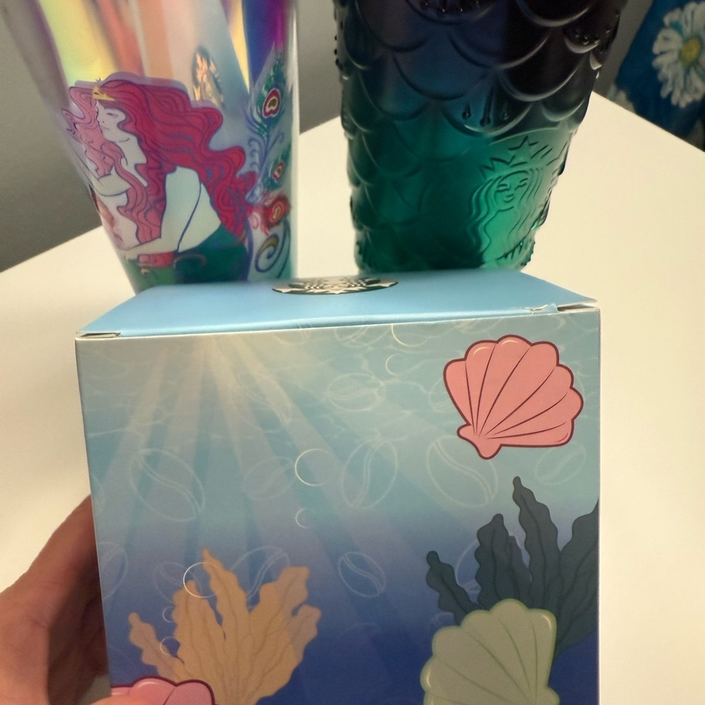 ✨ Starbucks Mermaid Collectors bundle- Nee with Tags✨ - Picture 15 of 17